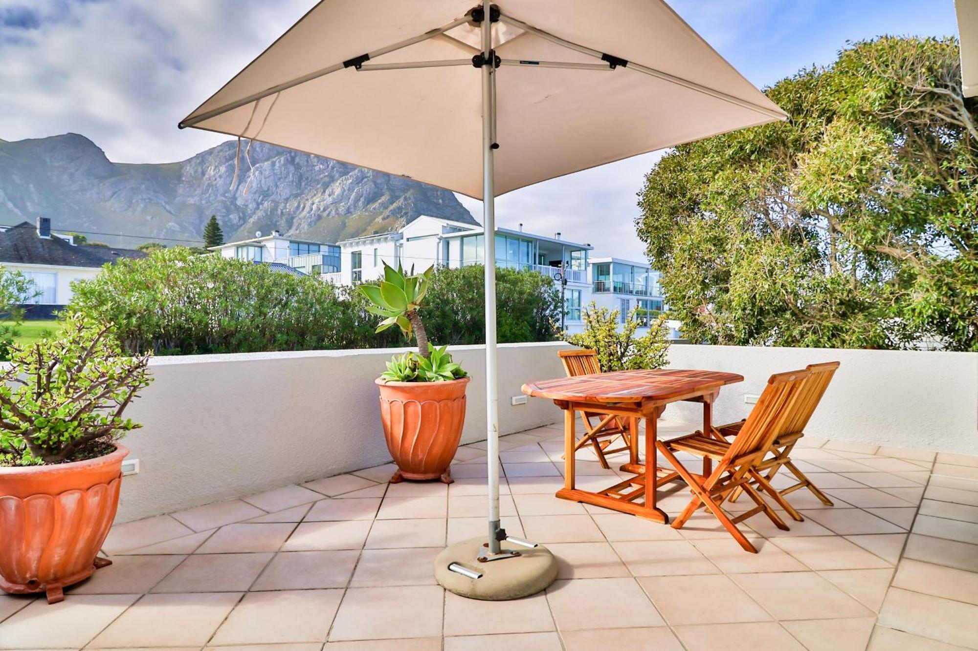 Hermanus Beachfront Lodge - Solar Power Luaran gambar