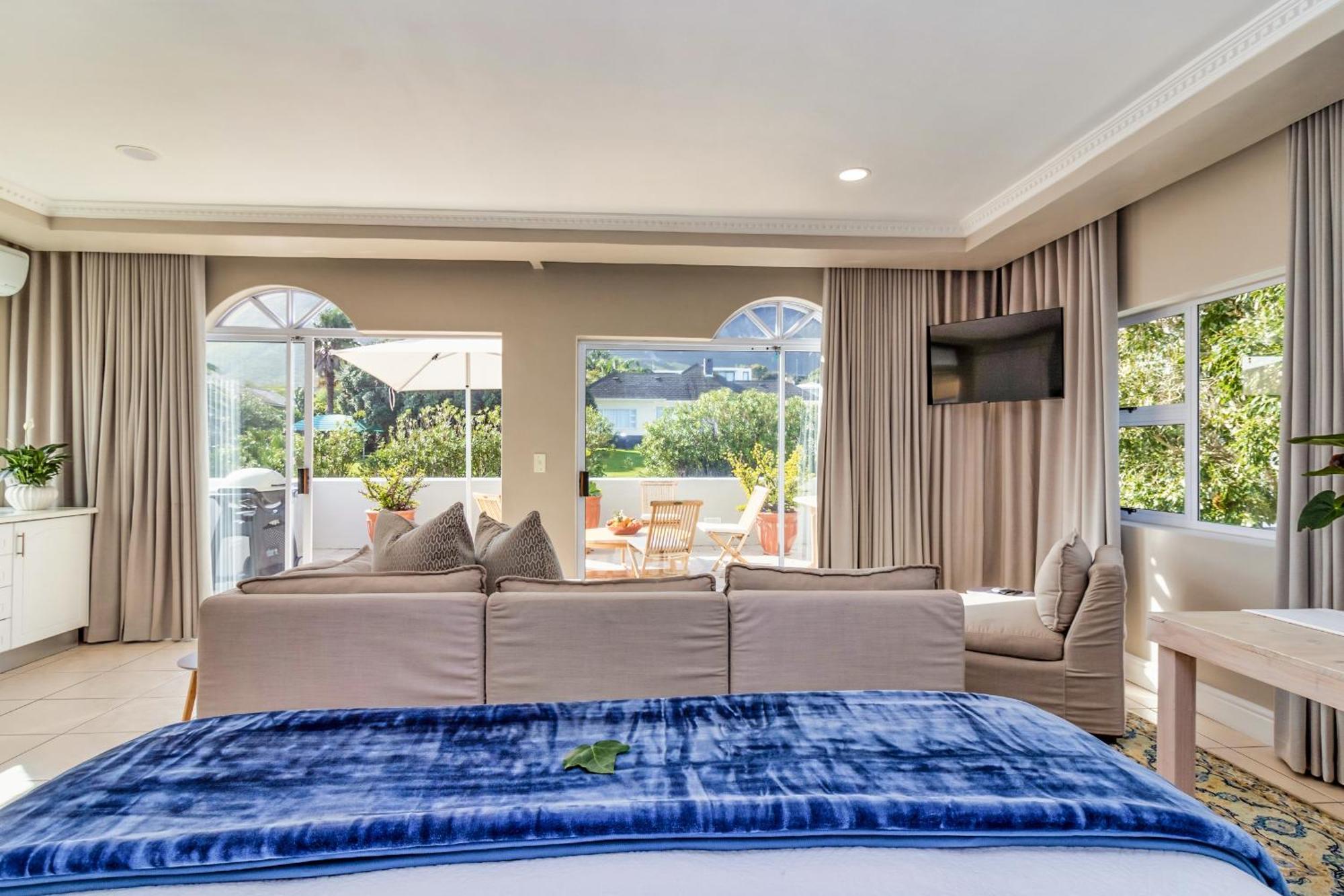 Hermanus Beachfront Lodge - Solar Power Luaran gambar